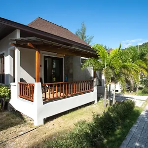 Semesteranläggning (resort) เซาธ์เทิร์นลันตารีสอร์ท, Ko Lanta
