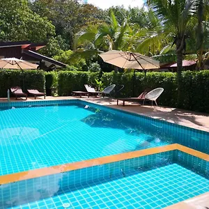 Semesteranläggning (resort) Baan Suan Rim Klong, Ko Lanta